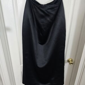 Sherry Bloom Peter Novello Elegant Black Satin Skirt‎